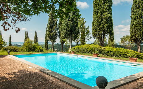 Fontanelle 16: Swimming Pool, Property, Natural Landscape, Real Estate, Leisure, Water, House, Estate, Building, Vacation