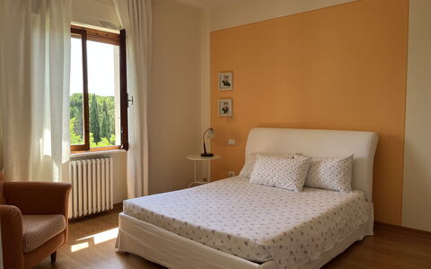 Gli Appartamenti Di Manuela: Bed, Furniture, Interior Design, Bedroom, Bedding, Wall, Bed Sheet, Floor, Flooring, Room
