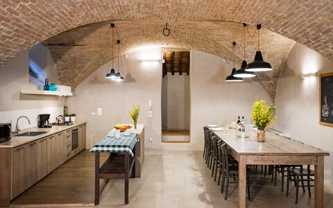 Appartamento La Corte: Property, Table, Furniture, Picture Frame, Houseplant, Wood, Lighting, Interior Design, Plant, Floor