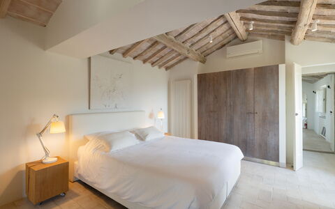 Tenuta Pomona: Bed, Furniture, Bedroom, Wall, Interior Design, Bedding, Bed Sheet, Wood, Floor, Flooring