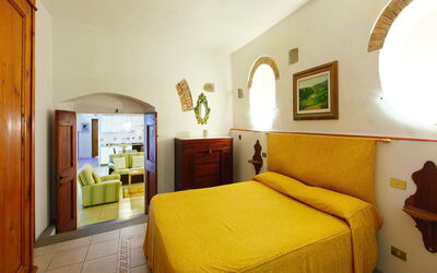 Accommodation:&nbsp;Luna 930.2