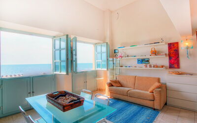 Suite 48