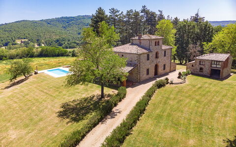 Villa Fabbri: Sky, Plant, Building, Window, Tree, Natural Landscape, House, Land Lot, Residential Area, Grassland