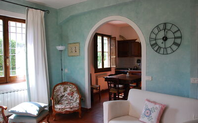 agriturismo-cabbiavoli-chianti-multiproperty-fienile-giallo-melo-living-room