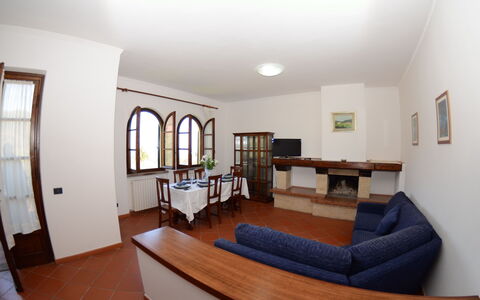 Villa Vaniglia Proprietà: Room, Property, Building, Furniture, Interior Design, Floor, Hardwood, House, Living Room, Ceiling