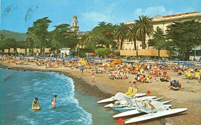 Stella Apartments - Diano Marina: Swimming Pool, Tourism, Beach, Town, Vacation, Coast, Summer, Leisure, Resort Town, Recreation