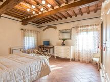 Accommodation:&nbsp;Argento