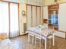 Accommodation:&nbsp;Eveten 9 Apartment