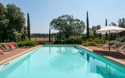 Lavacchio 12: Water, Sky, Plant, Property, Swimming Pool, Azure, Tree, Shade, Body Of Water, Leisure