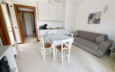 Accommodation:&nbsp;Front Lake Resort le Corti del Lago 617.3