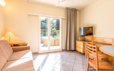 Accommodation:&nbsp;Ansonica 629.5