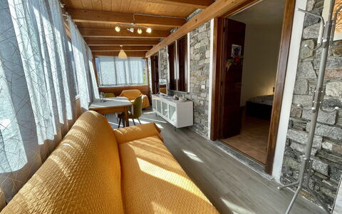 Sofia (Dma333): Building, Comfort, Wood, Interior Design, Table, Flooring, Floor, House, Real Estate, Curtain