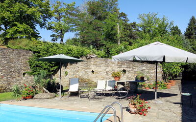Acqui Terme 604: Property, Swimming Pool, House, Building, Shade, Backyard, Real Estate, Vacation, Yard, Patio