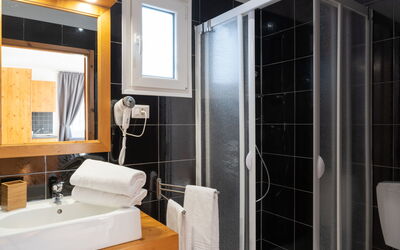 Accommodation:&nbsp;Magnolia (Slr405) 640.6
