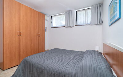 Accommodation:&nbsp;Primera 653.3