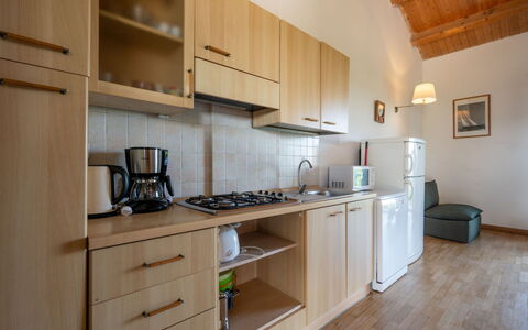 Accommodation:&nbsp;Elena 649.4