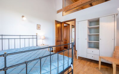 Accommodation:&nbsp;Elena 649.4