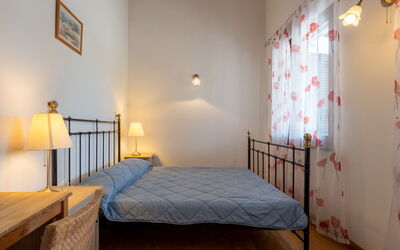 Accommodation:&nbsp;Elena 649.4