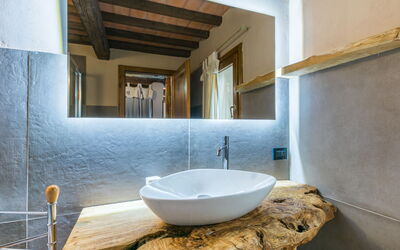 Accommodation:&nbsp;La Cupola: Giglio 627.5