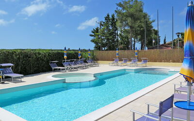 Accommodation:&nbsp;Riviera 6 610.5