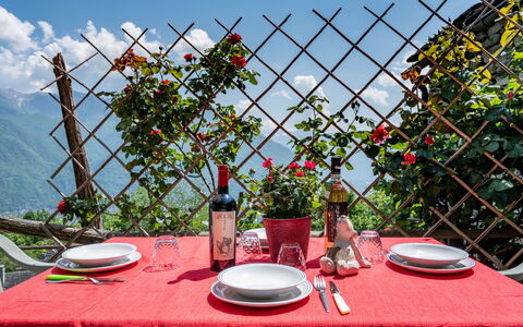 Baita degli Orsi: Sky, Plant, Building, Daytime, Property, Window, Tree, Architecture, Urban Design, Leisure