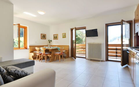 Accommodation:&nbsp;El Ladinia 703.1