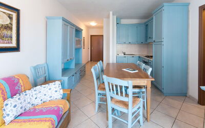 Accommodation:&nbsp;Santa Costanza 651.3