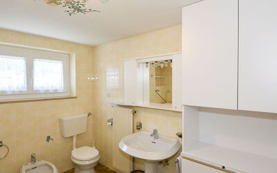 Accommodation:&nbsp;Deluca 651.2