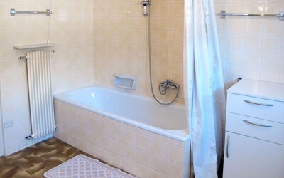 Accommodation:&nbsp;Deluca 651.2