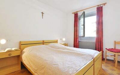 Accommodation:&nbsp;Maura 654.2