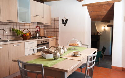 Accommodation:&nbsp;Castagnolo