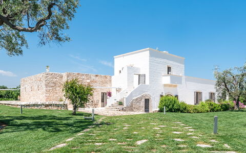 Masseria Villa Il Frantoio: Property, House, Building, Architecture, Real Estate, Residential Area, Land Lot, Facade, Home, Estate