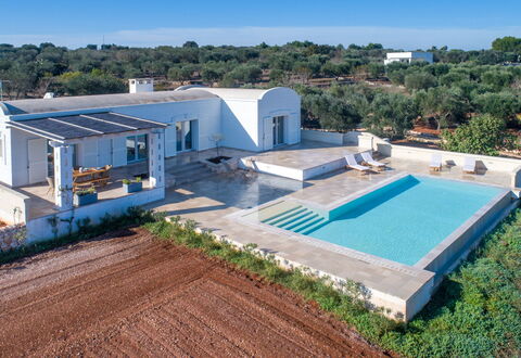 Villa Amelia: Building, Property, Plant, Sky, Window, Azure, Tree, Swimming Pool, Land Lot, House