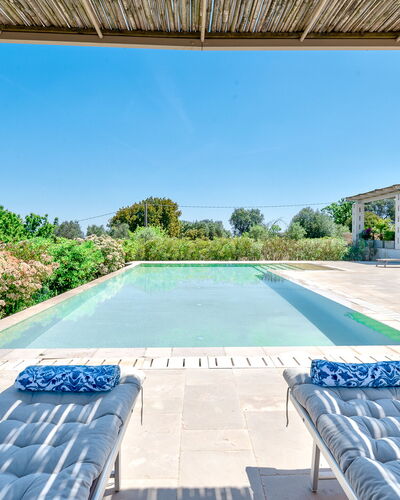 Villa Amelia Ostuni: Swimming Pool, Composite Material, Resort, Outdoor Furniture, Shade, Outdoor Structure, Chair, Eco Hotel, Landscaping, Pergola