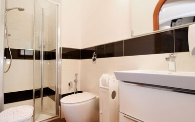 Accommodation:&nbsp;Santa Maria 110.1