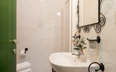 Accommodation:&nbsp;Calendula