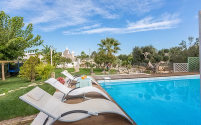 Trullo Suenn Con Piscina: Property, Real Estate, Swimming Pool, House, Building, Vacation, Home, Sunlounger, Residential Area, Leisure