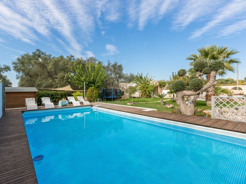 Trullo Suenn Con Piscina