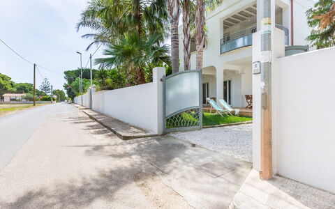 Villetta Ferreri: Property, Residential Area, Real Estate, House, Architecture, Home, Building, Floor, Neighbourhood, Tree