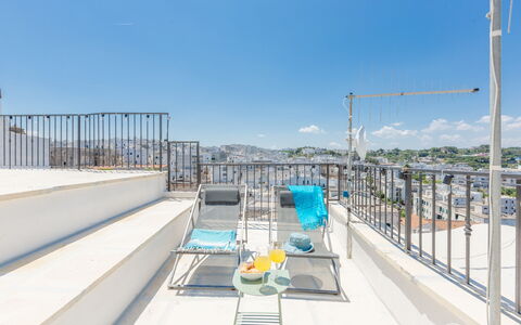 Solo Voi: Property, Real Estate, Architecture, Building, Metropolitan Area, Urban Design, Apartment, House, Residential Area, Balcony