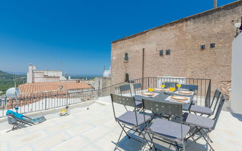 Solo Voi: Property, Building, House, Architecture, Real Estate, Room, Apartment, Roof, Estate, Residential Area