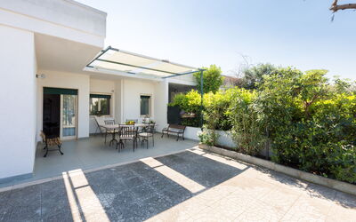 Villa Stelladali: Property, Building, House, Real Estate, Home, Room, Architecture, Estate, Residential Area, Floor