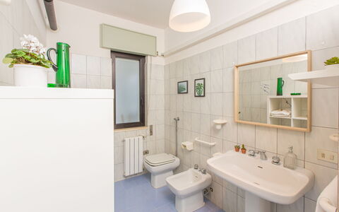 La Terrazza Vista Mare Di Marco: Bathroom, Property, Room, Interior Design, Building, Real Estate, Architecture, House, Furniture, Plumbing Fixture