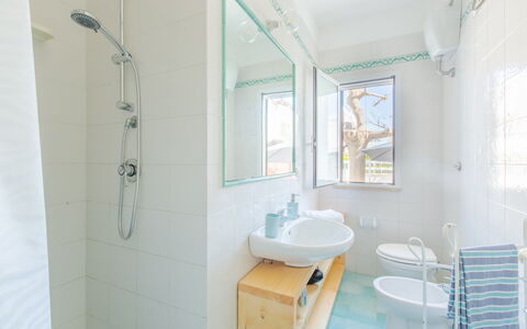 Casa Rosa: Bathroom, Room, Property, Interior Design, House, Building, Architecture, Real Estate, Floor, Plumbing Fixture