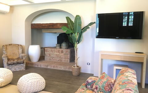 La Rimessa: Room, Living Room, Property, Interior Design, Furniture, Floor, Building, Real Estate, Table, House