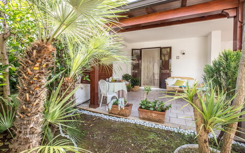 Villa Anna: Property, Real Estate, House, Building, Backyard, Yard, Home, Tree, Plant, Room