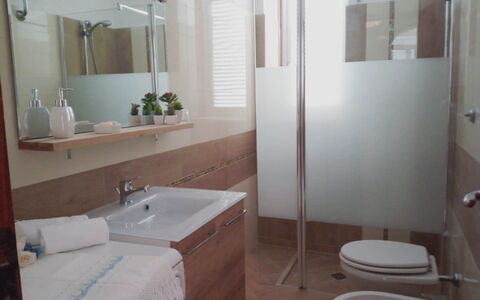 Villa Fontanelle: Mirror, Sink, Plumbing Fixture, Bathroom Sink, Tap, Property, White, Bathroom, Interior Design, Building