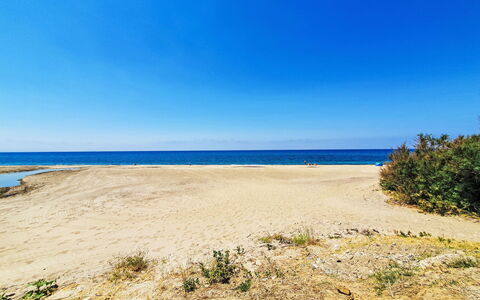 Sinago: Sky, Blue, Water, Daytime, Body Of Water, Beach, Horizon, Natural Environment, Coast