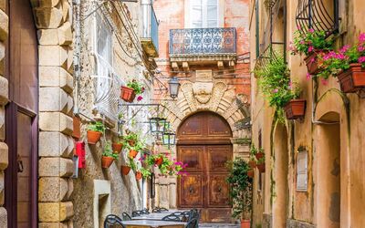 Sorrento Golden Apartment: Building, Plant, Flower, Table, Houseplant, Window, Door, Flowerpot, Road, Alley