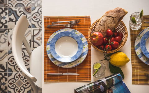 Loft In Sorrento: Food, Tableware, Dishware, Table, Plate, Wood, Serveware, Ingredient